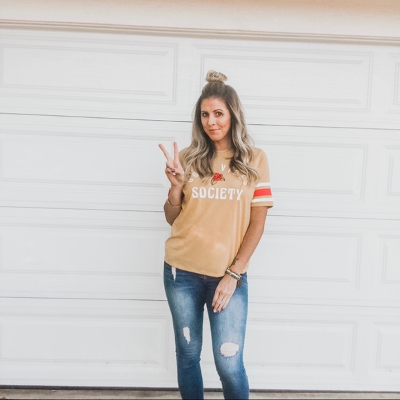 • Meet the posher • - Picture 1 of 4